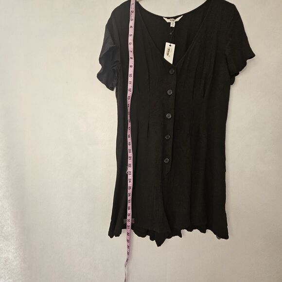 BB Dakota STEVE MADDEN Black Romper NWT Sz 10 Shorts Flutter Sleev - Picture 2 of 8